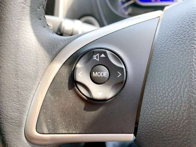 �y�X�e�A�����O�X�C�b�`�z�n���h���̃{�^���ŊȒP�Ƀi�r�̉��ʂ�`�����l������\�ł���