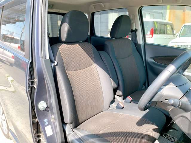 ���X�ł͌y�����Ԃ��畁�ʎԂ܂ŕ��L���I�[�����[�J�[�̎Ԏ�E�F�E�O���[�h��L�x�ɑ����Ă���܂��B