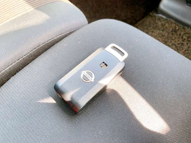 �y�X�}�[�g�L�[&�v�b�V���X�^�[�g�V�X�e���z�J�o����|�P�b�g�ɓ��ꂽ�܂܃h�A�̊J���ł��A�����^�b�`�Ŋy�X�G���W�����������܂���