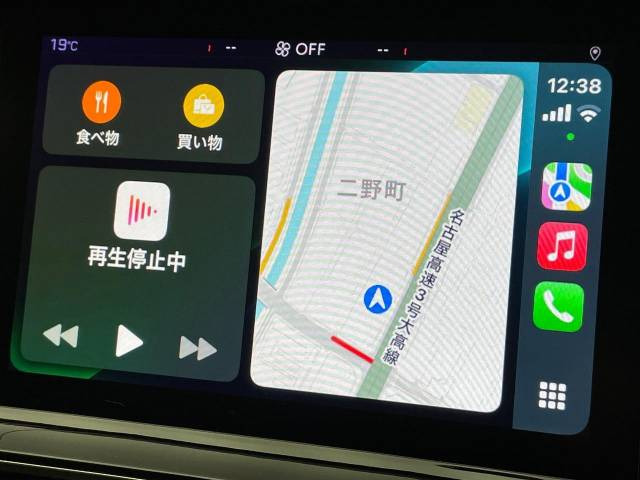 ��Apple Car Play:�X�}�z�Ƃ̗L���ڑ��ŁA�i�r�E�I�[�f�B�I�Đ��ȂǃX�}�z�̃A�v���@�\����ʂł��g����֗��@�\�ł�!