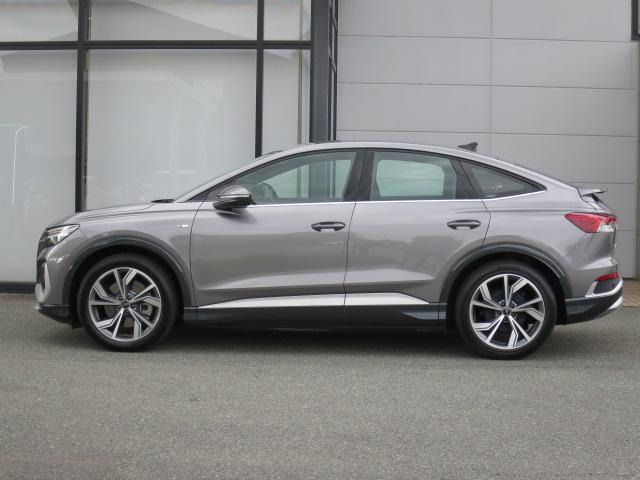 Q4スポーツバックe-tron40 Sライン