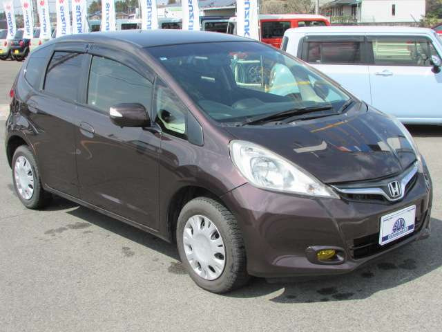 フィット1.3 シーズ ファインスタイル