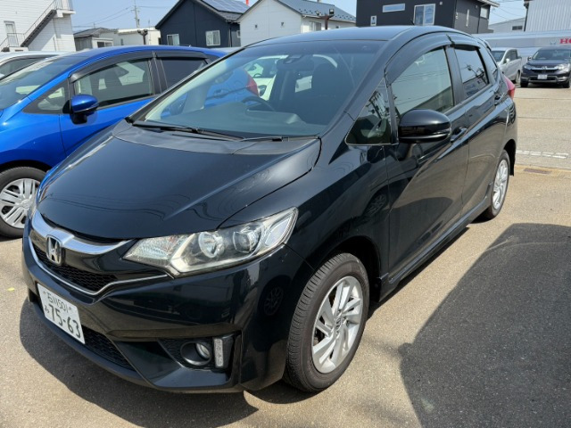 フィット1.3 13G Sパッケージ 4WD