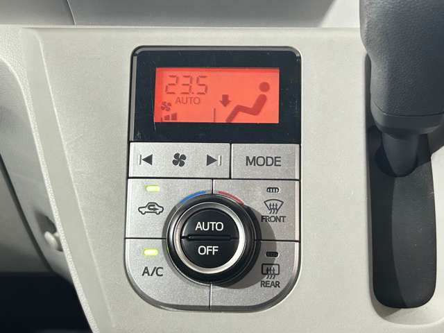 納車前には全車専用機械でクリーニングおこなっています!隅々までキレイに仕上げてからお渡しします!