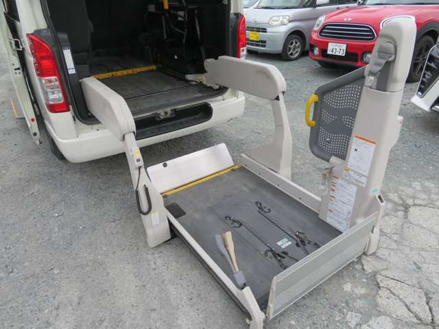 ハイエースバン2.8 ウェルキャブ Bタイプ ロング ディーゼル 4WD