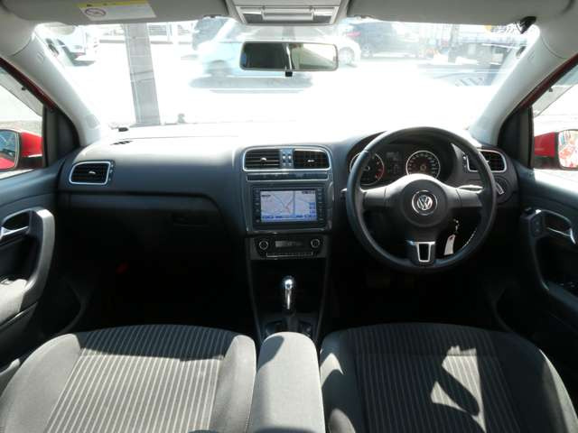 �i�����ꂽ�C���p�l����́A�X�^�C���b�V�������쐫�⎋�F���ɂ��D��A�O���̂��Ȃ��f�U�C���ɂȂ��Ă���܂�!