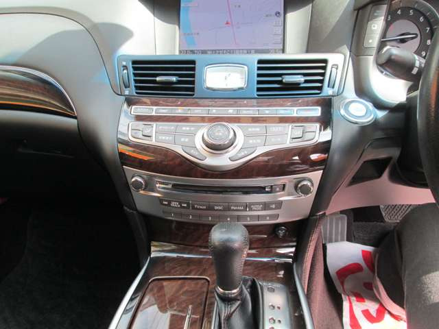 フーガハイブリッド