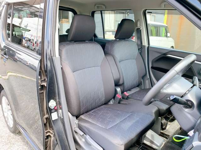 ���X�ł͌y�����Ԃ��畁�ʎԂ܂ŕ��L���I�[�����[�J�[�̎Ԏ�E�F�E�O���[�h��L�x�ɑ����Ă���܂��B