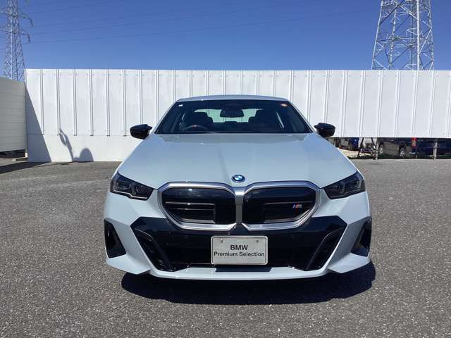 i5M60 xドライブ 4WD