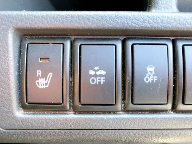 �y�Փˌy�����u�z���s���ɑO���̎ԗ�����F�����A�Փ˂������Ȏ��͌x��ƃu���[�L�ŏՓˉ���Ɣ�Q�y�����A�V�X�g�B�����S�Ƀh���C�u�����y���݂��������܂��B