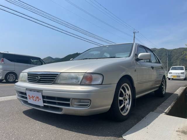 サニー1.5 スーパーサルーン