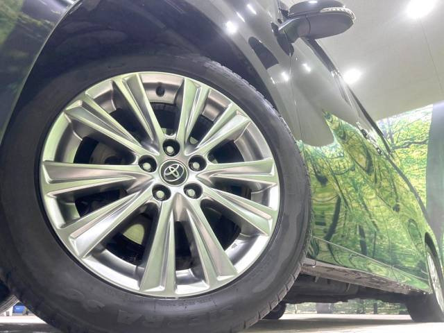 �y����18�C���`�A���~�z�C�[���z�O�ςɃ}�b�`���������A���~�z�C�[���𑕒����Ă���܂��B�e��ЊO�A���~�z�C�[����A�X�^�b�h���X�^�C�����戵�����Ă���܂��B���񂲑��k����������