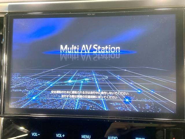 �y���ʃi�r�z�l�C�̑�^10�C���`�i�r�𑕔��B���݊��A���A���̑��ʂ̓C���p�N�g��!�i�r���p���̃}�b�v�\���͌��₷���A�e���r��DVD�͗Տꊴ���A�b�v!�����̃h���C�u���O�b�Ɗy�����Ȃ�܂���