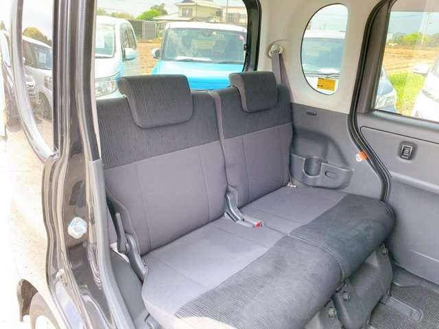 当店では厳選したお車を毎月100台以上の仕入れを行ない、お得な価格で皆様にご提供させて頂いております♪