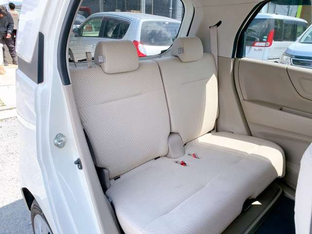 当店では厳選したお車を毎月100台以上の仕入れを行ない、お得な価格で皆様にご提供させて頂いております♪