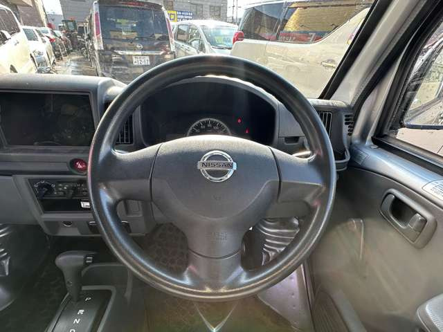 �ׂ��������̎ʐ^�Ȃǂ𑗕t���鎖���\�ł��̂ł��₢���킹������!