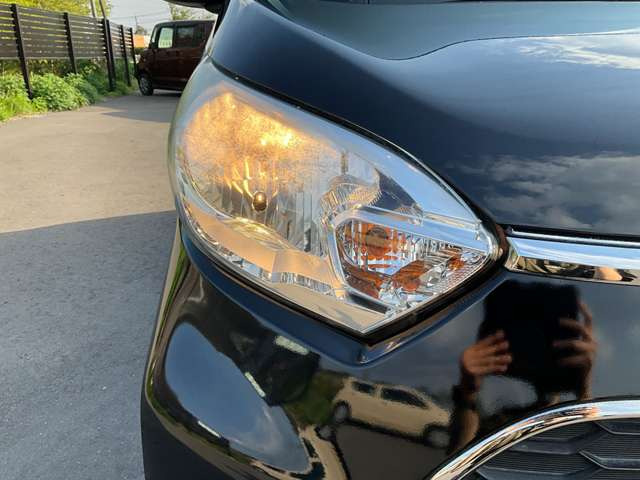 �w�b�h���C�g��LED���C�g�ւ��ύX�\�ł�!����]�̍ۂɂ͓��X�X�^�b�t�܂ł��C�y�ɂ����k������!