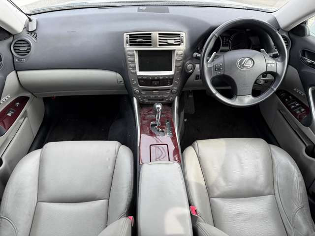 IS250 バージョンL 4WD