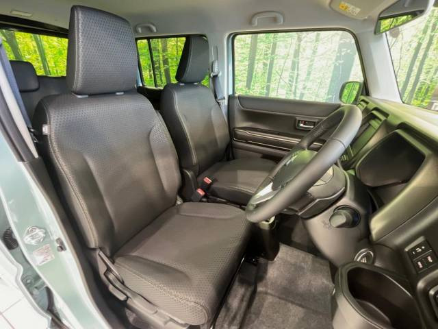 運転席シート廻りは使用感も少なく、良好な状態となっています。丁寧に使われていたことがよくわかりますね。