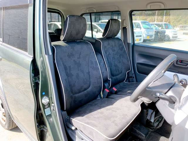 ���X�ł͌y�����Ԃ��畁�ʎԂ܂ŕ��L���I�[�����[�J�[�̎Ԏ�E�F�E�O���[�h��L�x�ɑ����Ă���܂��B