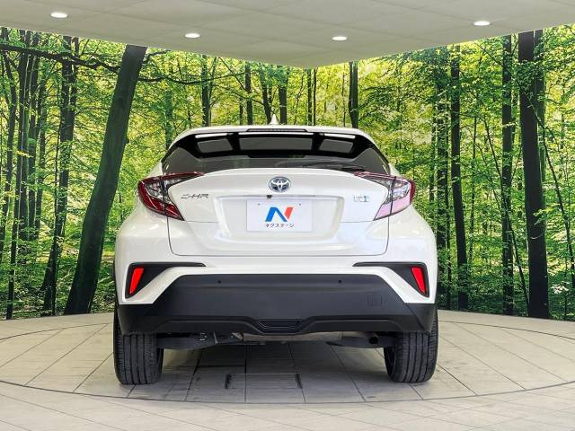 安心の最長10年・走行無制限保証(有償)をご用意。保証内容も充実はもちろん、無料点検&オイル交換や、年中無休の全国・24時間ロードサービスも付帯されておりますのでご安心下さい。