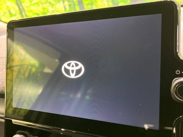 �y10.5�C���` �f�B�X�v���C�I�[�f�B�I�z���ʂ̃f�B�X�v���C��AppleCarPlay��AndroidAuto�����p�\�B�傫�ȉ�ʂŃX�}�z�i�r�A�v���������p���������܂���