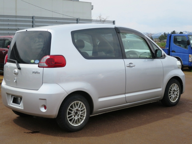 ポルテ1.3 130i Cパッケージ