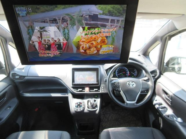 ヴォクシー1.8 ハイブリッド X