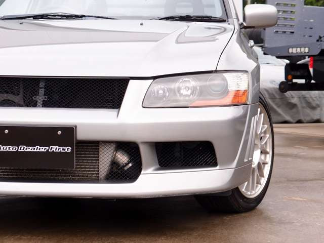 �w�b�h���C�g�A�e�[���̓G�{8���f���ɕύX��!�l�C�̖��邢HID���C�g���������Ă���܂��B�����s39,500!�ߋ����𐮔��L�^���14���c�������Јꉟ���̈��ƂȂ�܂�