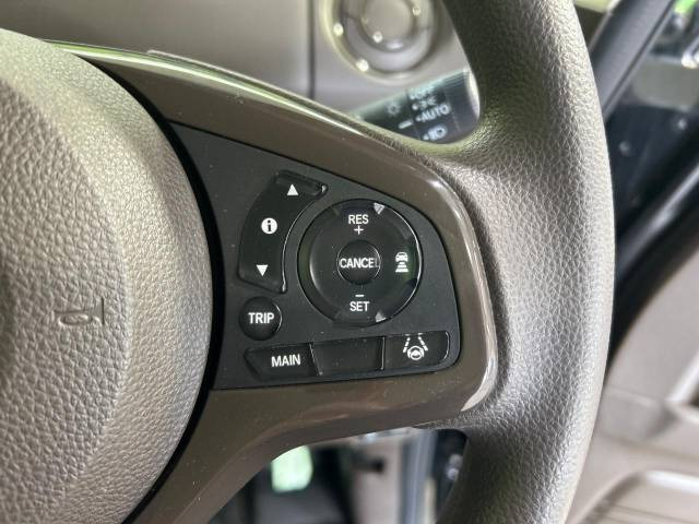 �y�A�_�v�e�B�u�N���[�Y�R���g���[���z�������H�ł̒��������s���y��!!�����ő��x��ۂN���[�Y�R���g���[�����A�Փˌy���V�X�e���ƘA�g���A�O���̎ԗ������m���ĎԊԂ�ۂ悤�ɑ��x���߂��Ă���܂�!!