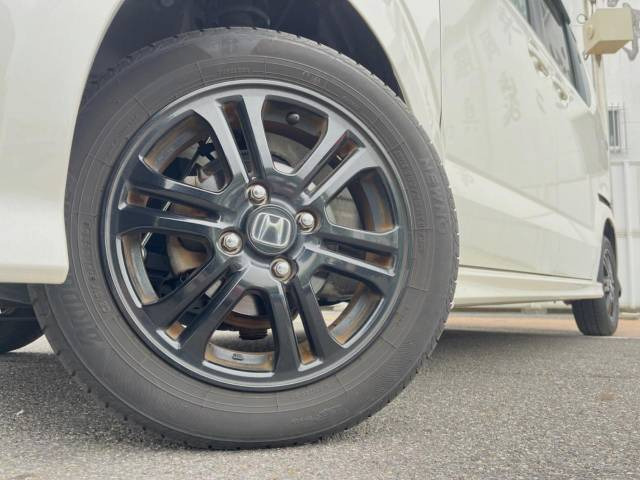 【純正14インチアルミホイール】外観にマッチした純正アルミホイールを装着しております。各種社外アルミホイールや、スタッドレスタイヤも取扱いしております。是非ご相談ください♪