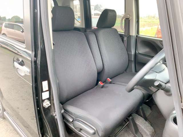 当店では軽自動車から普通車まで幅広くオールメーカーの車種・色・グレードを豊富に揃えております。