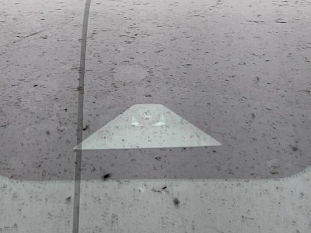 �y�C���e���W�F���g�G�}�[�W�F���V�[�u���[�L�z�t�����g�J�����őO���̎ԗ�����s�҂����m�B�Փ˂������Ȏ��͏Փ˔�Q�y���u���[�L���쓮�A�Փˉ�����T�|�[�g�B�����S�Ƀh���C�u�����y���݂��������܂��B