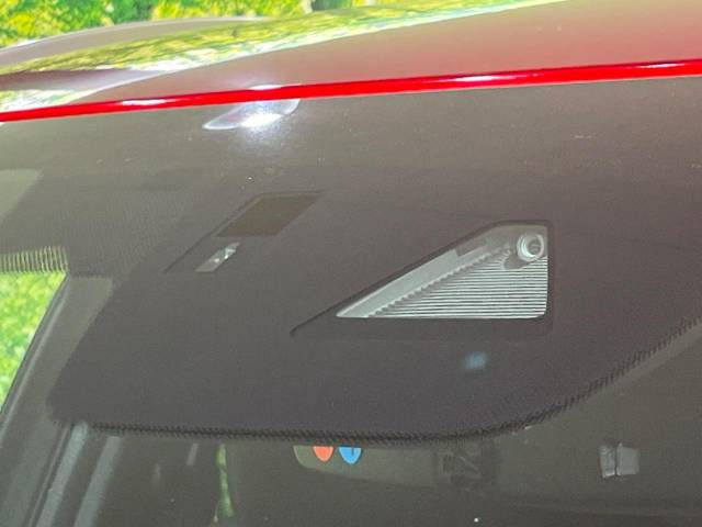 �y�A�h�o���X�h�X�}�[�g�V�e�B�u���[�L�T�|�[�g�z�ᑬ���s���ɑO���̎ԗ�����F�����A�Փ˂������Ȏ��͌x��ƃu���[�L�ŏՓˉ���Ɣ�Q�y�����A�V�X�g�B�����S�Ƀh���C�u�����y���݂��������܂��B