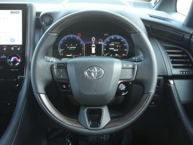 当店は年中無休となっております。営業時間は10:00〜19:00です。