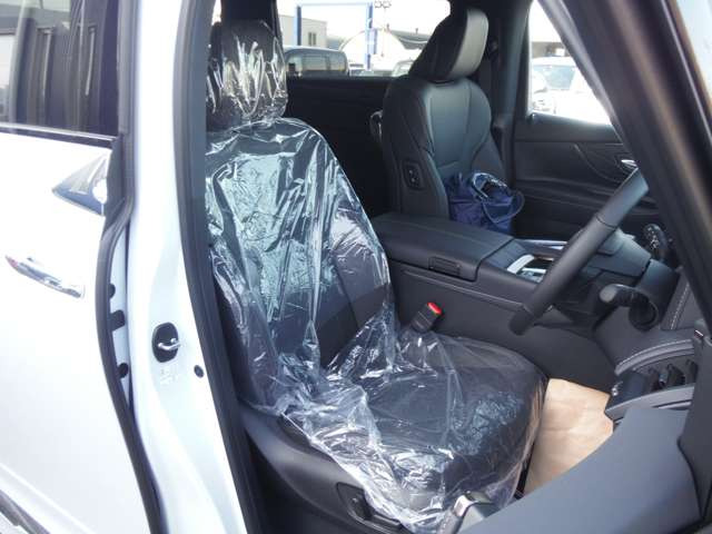 当店は車の品質に自信を持っています!なので、さまざまな角度から70枚以上のお写真載せています。