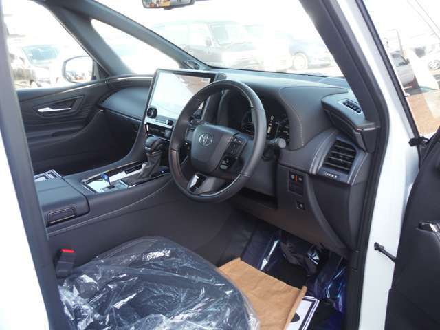 敷地内は非常に広いです。敷地内であれば、試乗可能です!