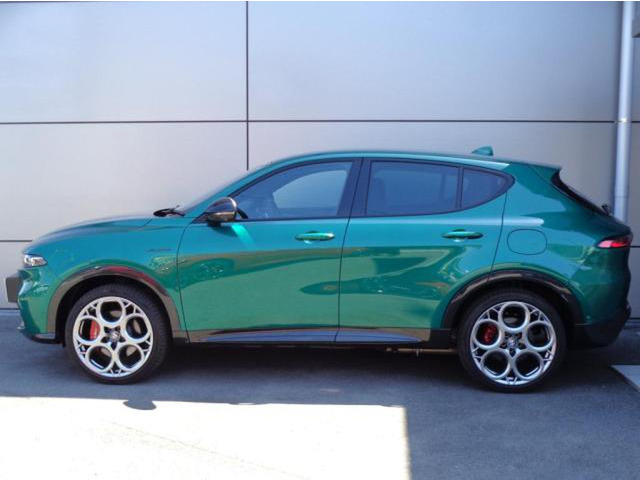 トナーレプラグインハイブリッド Q4 ヴェローチェ 4WD