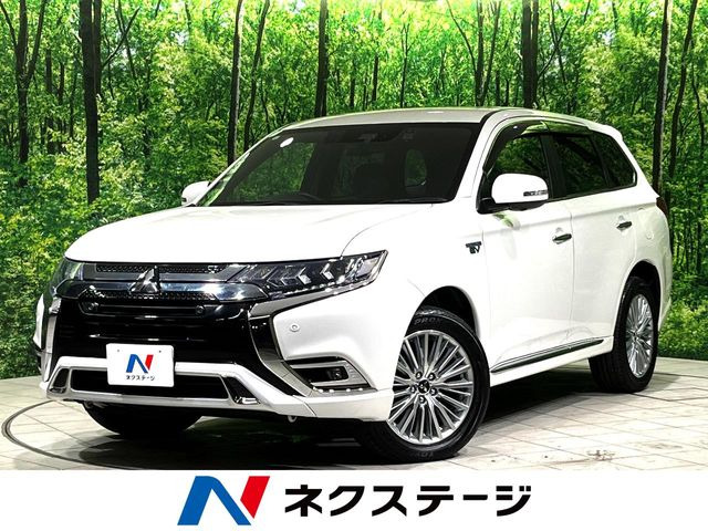アウトランダーPHEV(三菱) 2.0 G プレミアムパッケージ 4WD 中古車画像