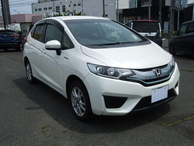 フィット1.5 ハイブリッド Fパッケージ 4WD