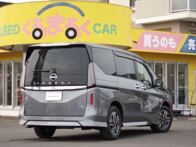 セレナ2.0 ハイウェイスターV 4WD