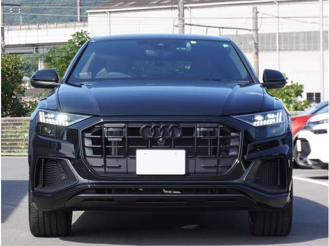 Q855 TFSI クワトロ Sライン 4WD