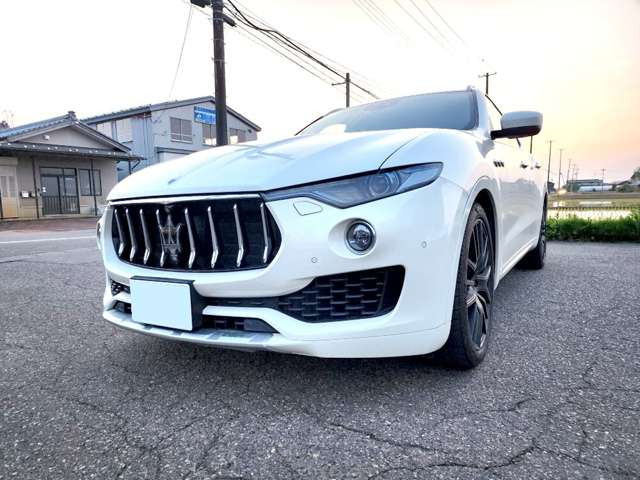 レヴァンテ3.0 4WD