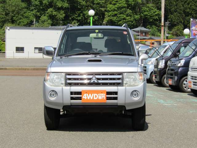 パジェロミニエクシード 4WD