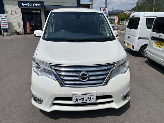 セレナ2.0 ハイウェイスター Vセレクション+Safety 4WD