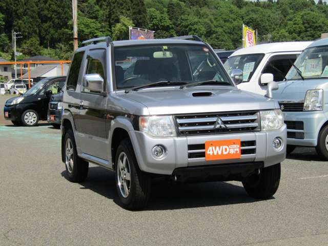 パジェロミニエクシード 4WD