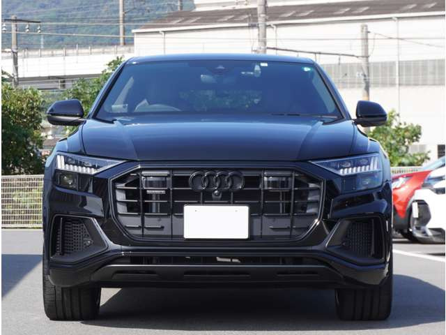 Q855 TFSI クワトロ Sライン 4WD