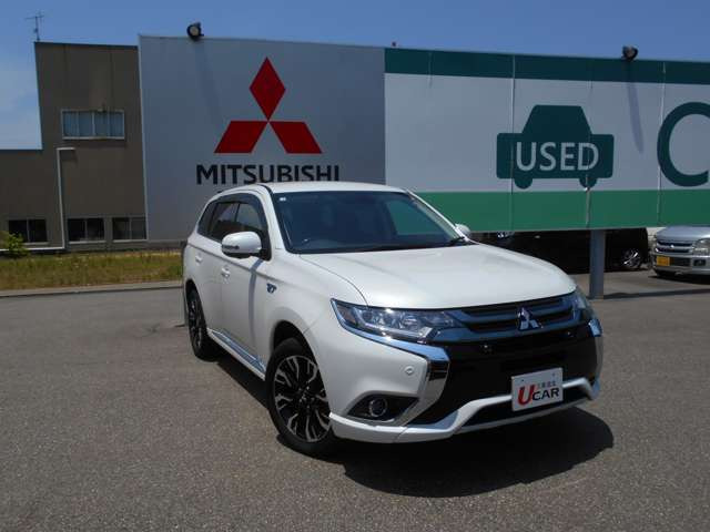 アウトランダーPHEV2.0 G セイフティパッケージ 4WD