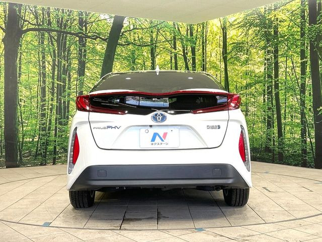 安心の最長10年・走行無制限保証(有償)をご用意。保証内容も充実はもちろん、無料点検&オイル交換や、年中無休の全国・24時間ロードサービスも付帯されておりますのでご安心下さい。