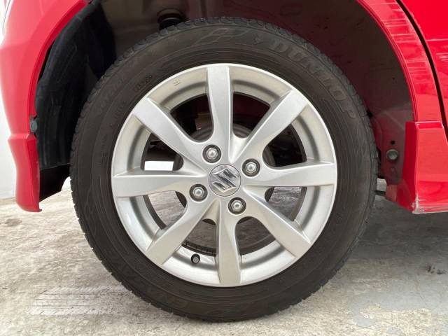 �y����15�C���`�A���~�z�C�[���z�O�ςɃ}�b�`���������A���~�z�C�[���𑕒����Ă���܂��B�e��ЊO�A���~�z�C�[����A�X�^�b�h���X�^�C�����戵�����Ă���܂��B���񂲑��k����������